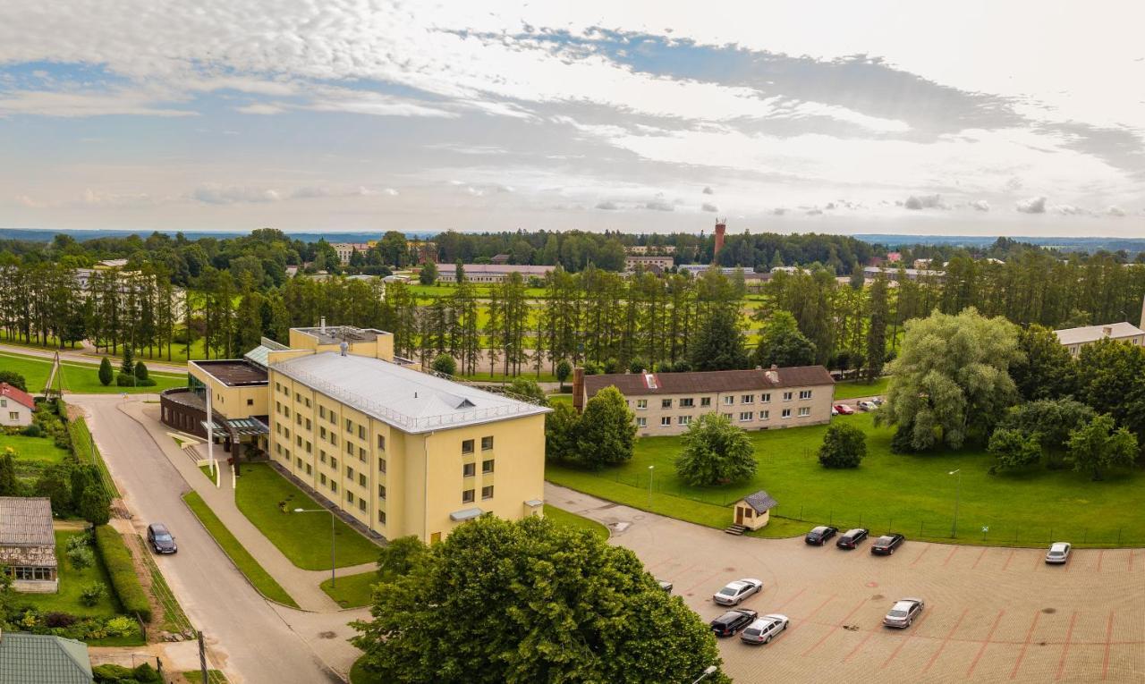 Hotel Tigra Priekuļi Exteriör bild