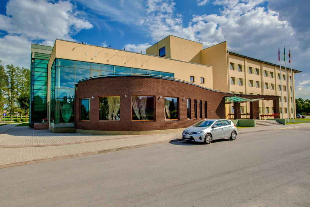 Hotel Tigra Priekuļi Exteriör bild