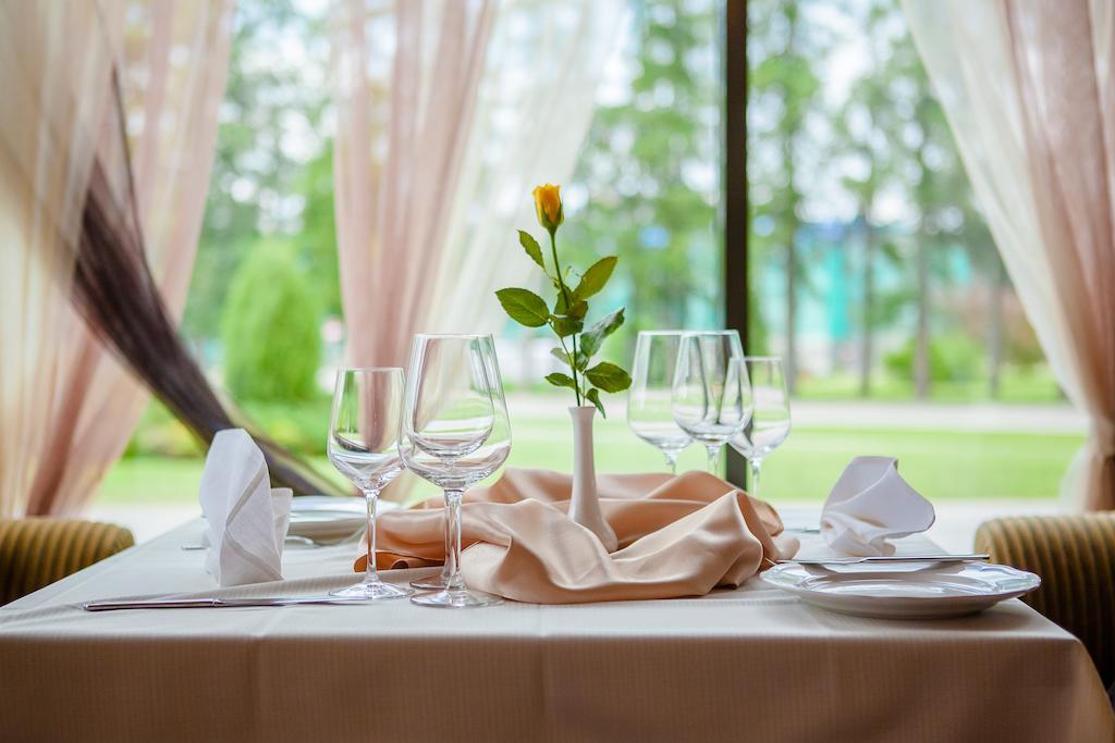 Hotel Tigra Priekuļi Exteriör bild