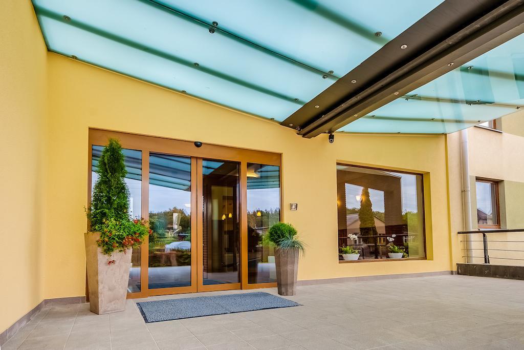 Hotel Tigra Priekuļi Exteriör bild