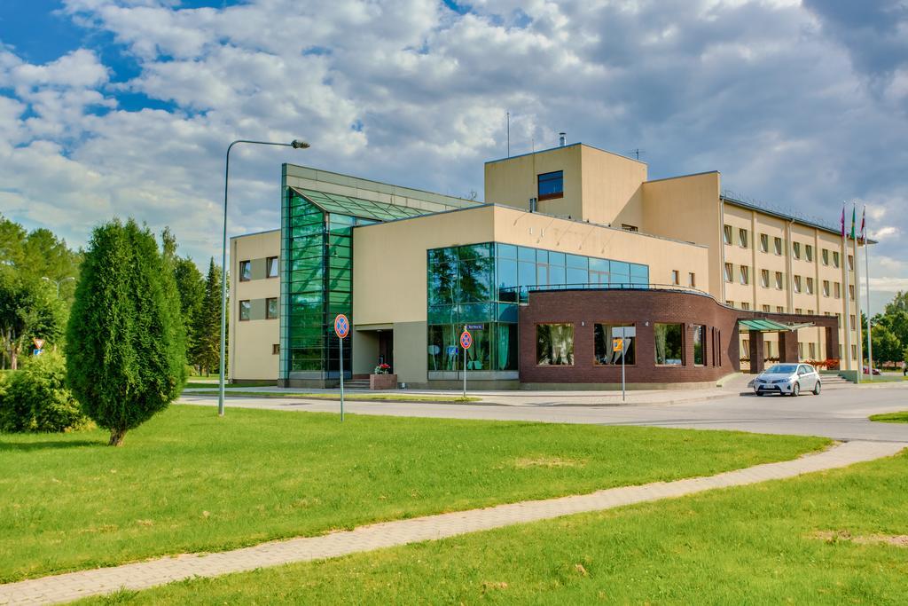 Hotel Tigra Priekuļi Exteriör bild
