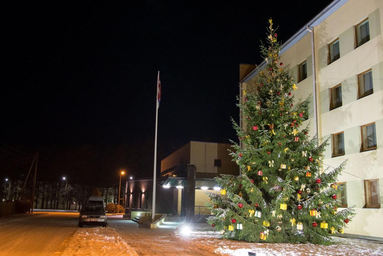 Hotel Tigra Priekuļi Exteriör bild