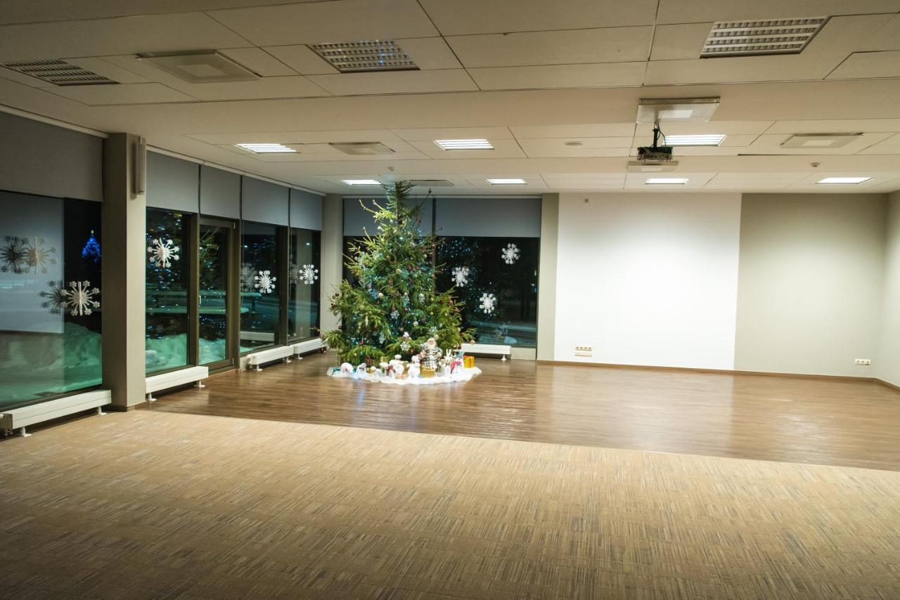 Hotel Tigra Priekuļi Exteriör bild
