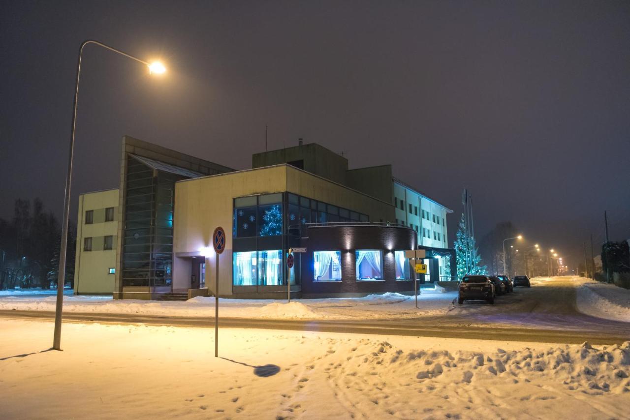 Hotel Tigra Priekuļi Exteriör bild