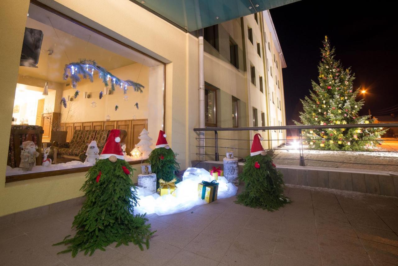 Hotel Tigra Priekuļi Exteriör bild