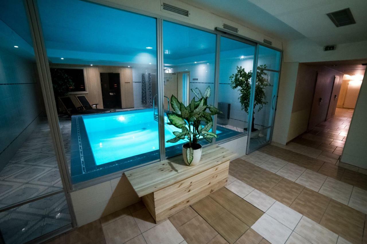 Hotel Tigra Priekuļi Exteriör bild