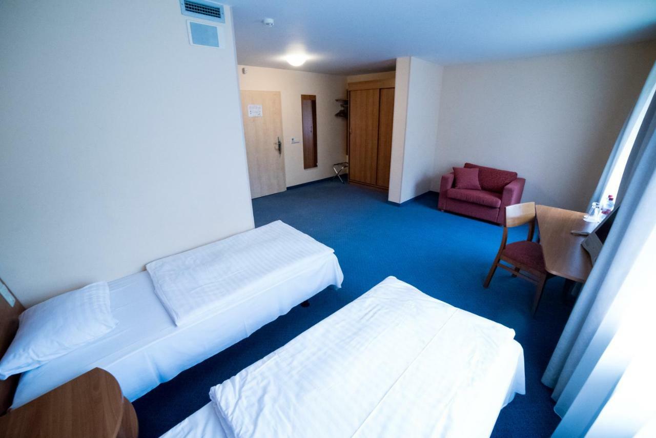 Hotel Tigra Priekuļi Exteriör bild