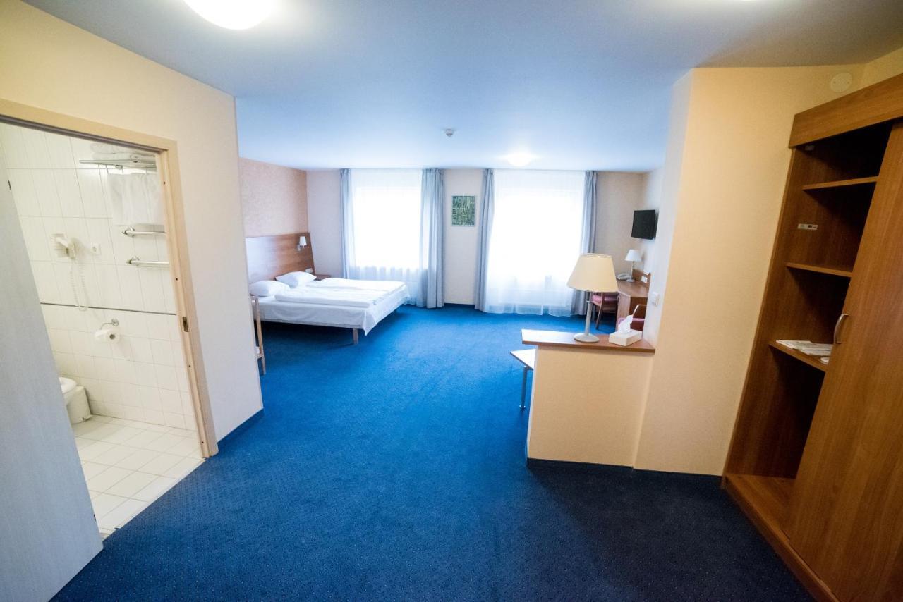 Hotel Tigra Priekuļi Exteriör bild