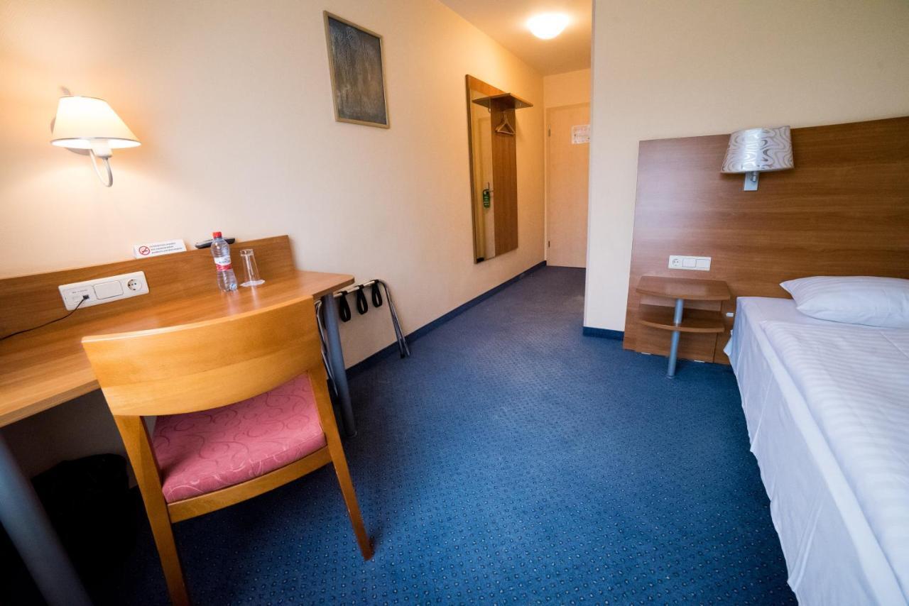 Hotel Tigra Priekuļi Exteriör bild