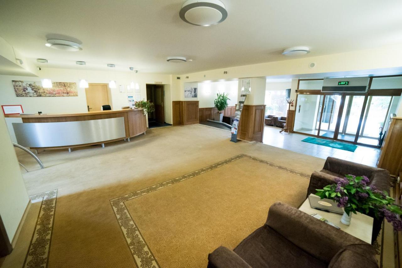 Hotel Tigra Priekuļi Exteriör bild